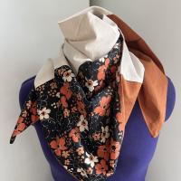 foulard t1 fleuri noir